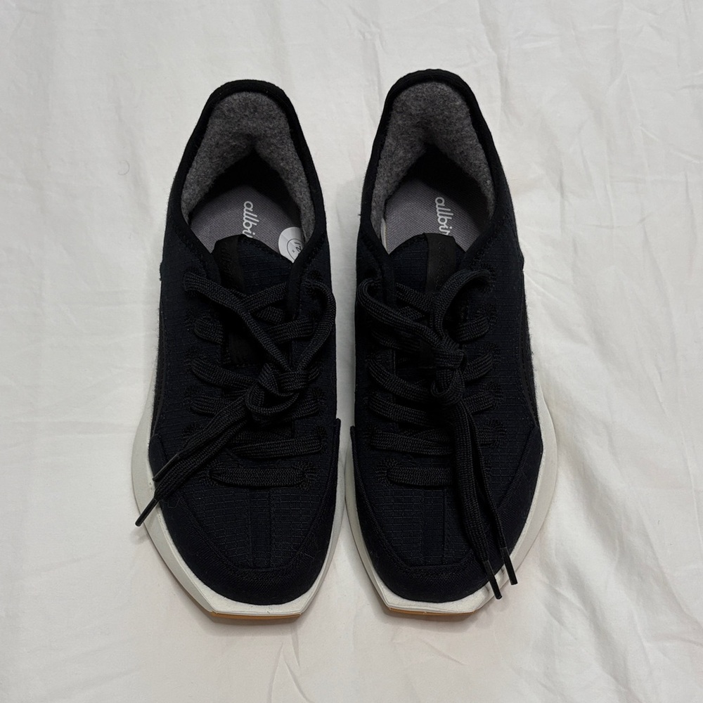 NWOT Allbirds Women’s Risers Natural Black Sneaker - Picture 2 of 8